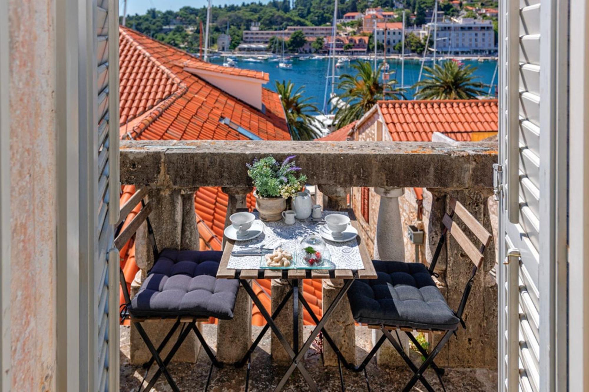 Villaer Hvar Royale - 5 Bedroom - Indoor Pool - Beautiful Heritage