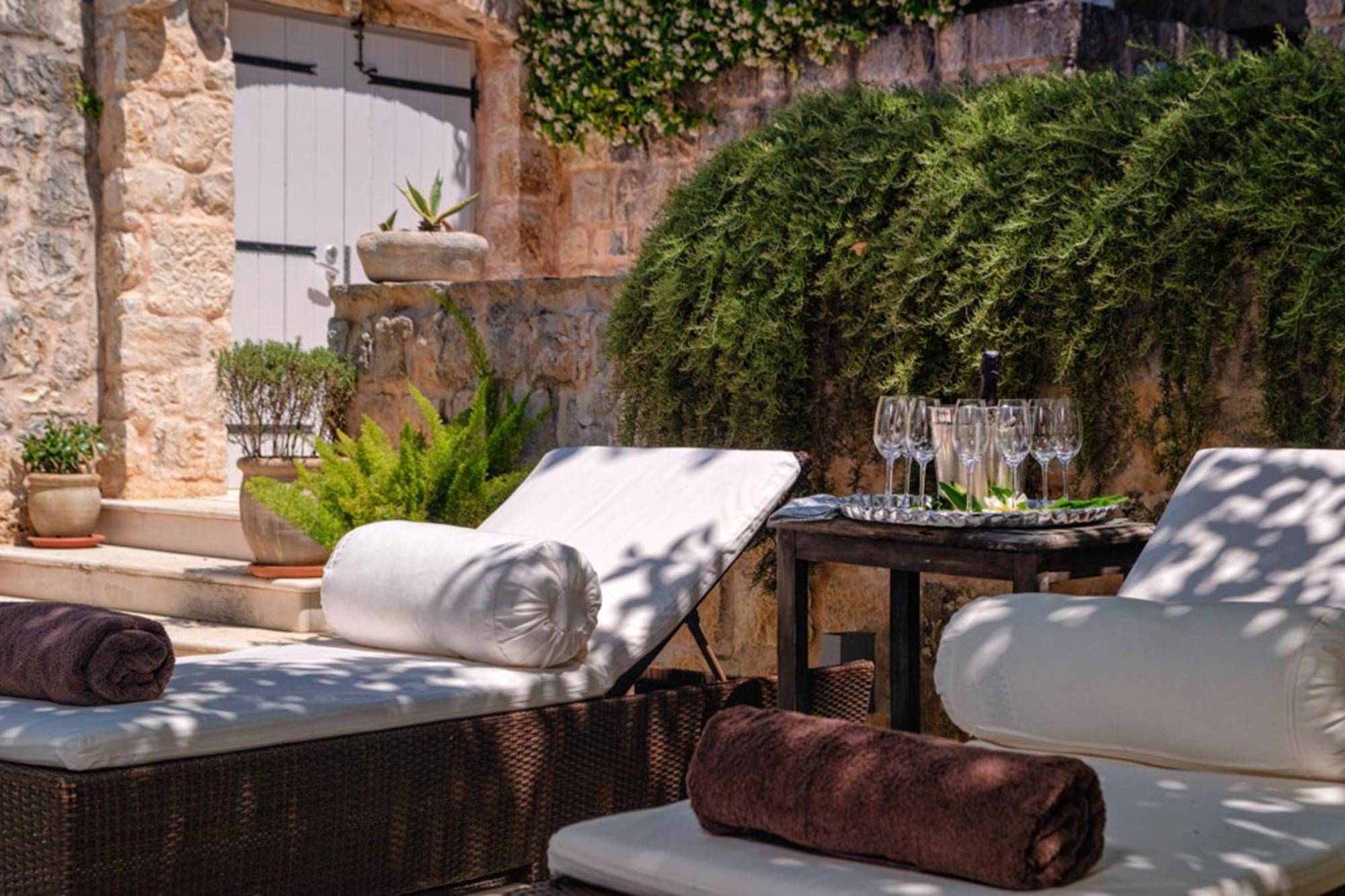 Hvar Royale - 5 Bedroom - Indoor Pool - Beautiful Heritage *