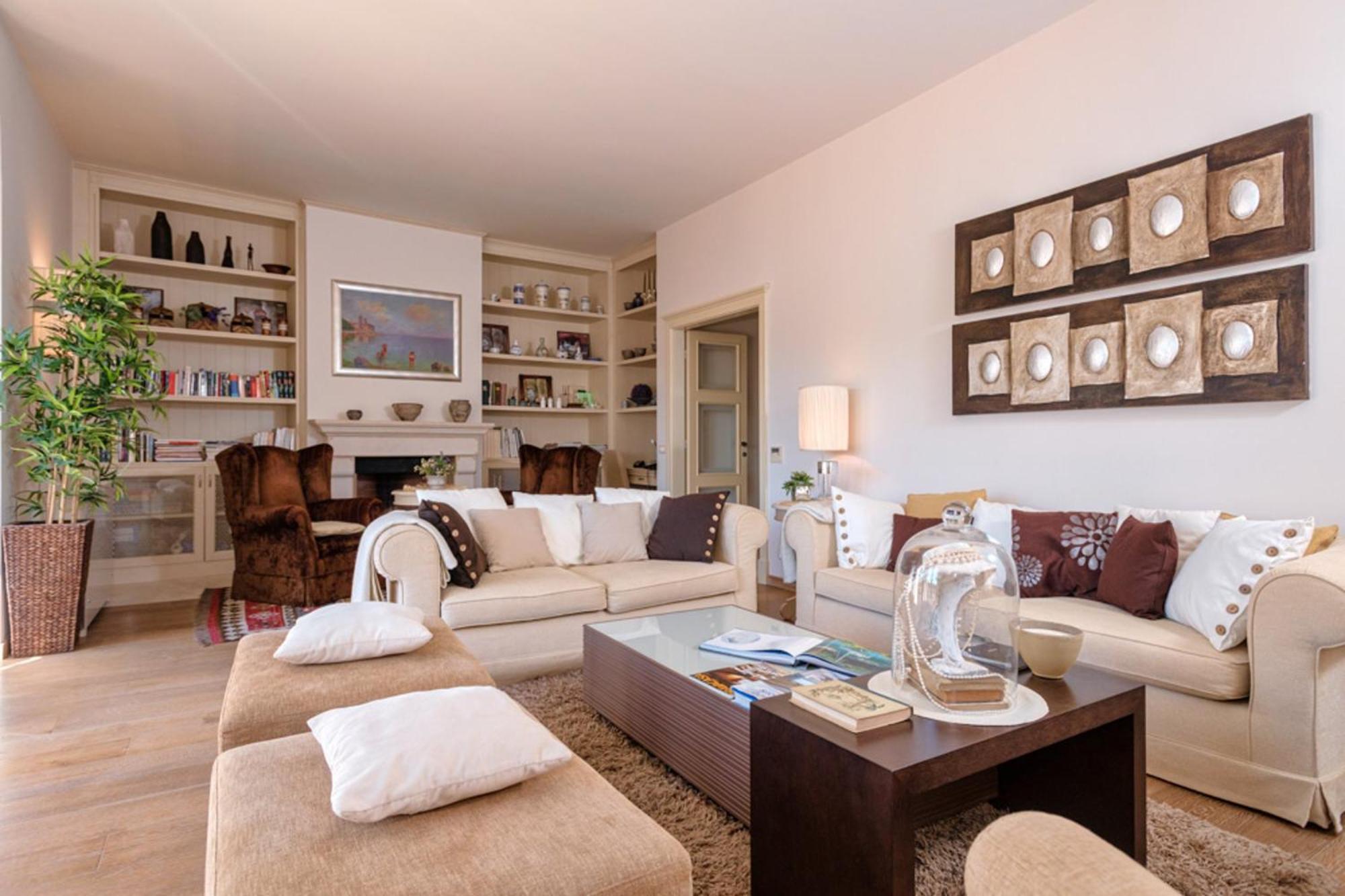 Hvar Royale - 5 Bedroom - Indoor Pool - Beautiful Heritage Hvar Town