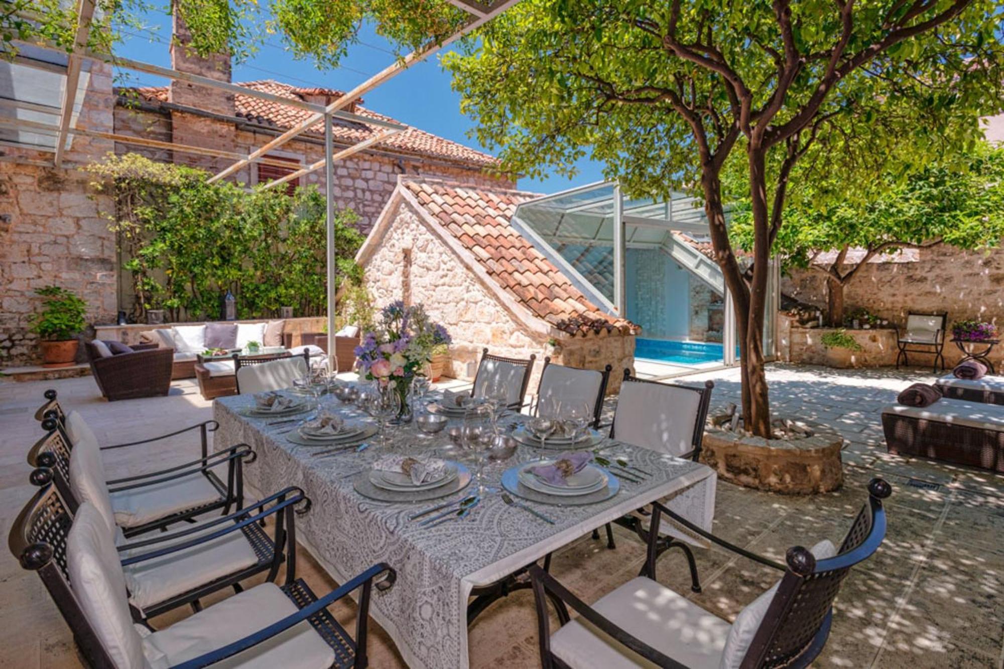 Hvar Royale - 5 Bedroom - Indoor Pool - Beautiful Heritage Villaer *